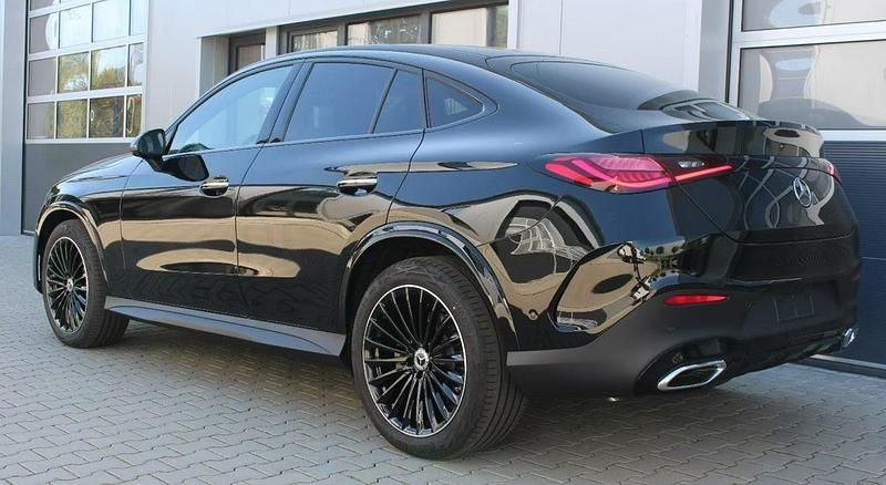 Nowe Mercedes GLC200 197 KM (144 kW) 2025 Czarny (metalik) SUV
