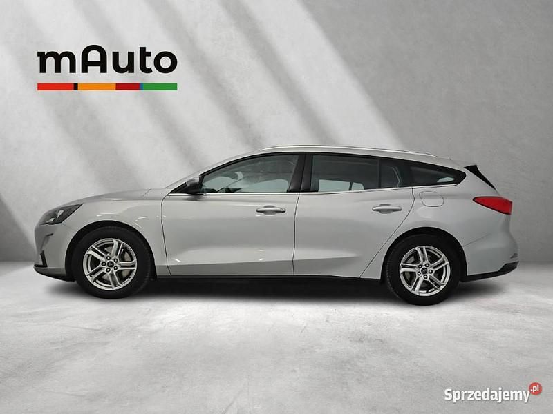 Używany Ford Focus Trend 120 KM (88 kW) 2020 Srebrny (metalik) Kombi