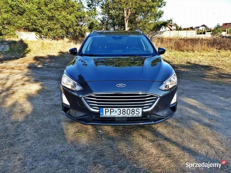 Szary (metalik) Używany 2018 Ford Focus Kombi | 52 990 zł (Uczciwa cena) - Obraz 1/4
