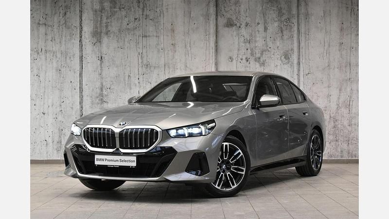 Używany BMW 520 Comfort Edition 190 KM (139 kW) 2025 Szary oxide metalizowany Sedan/Limuzyna
