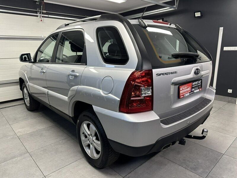 Używany Kia Sportage 141 KM (103 kW) 2010 Srebrny (metalik) SUV