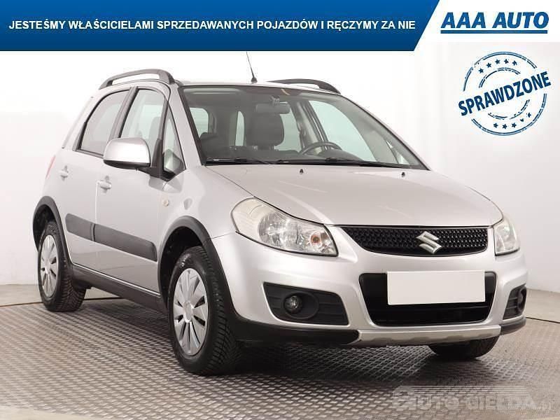 Używany Suzuki SX4 120 KM (88 kW) 2014 Srebrny