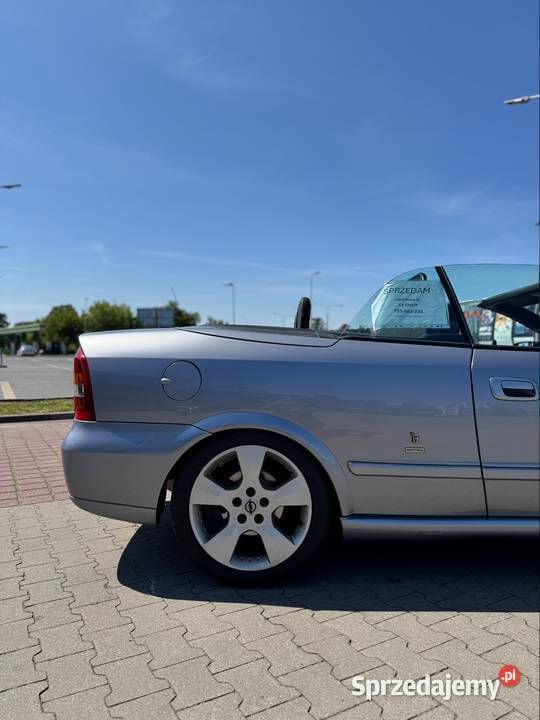 Srebrny Używany 2003 Opel Astra Cabriolet Kabriolet | 10 200 zł - Obraz 1/4