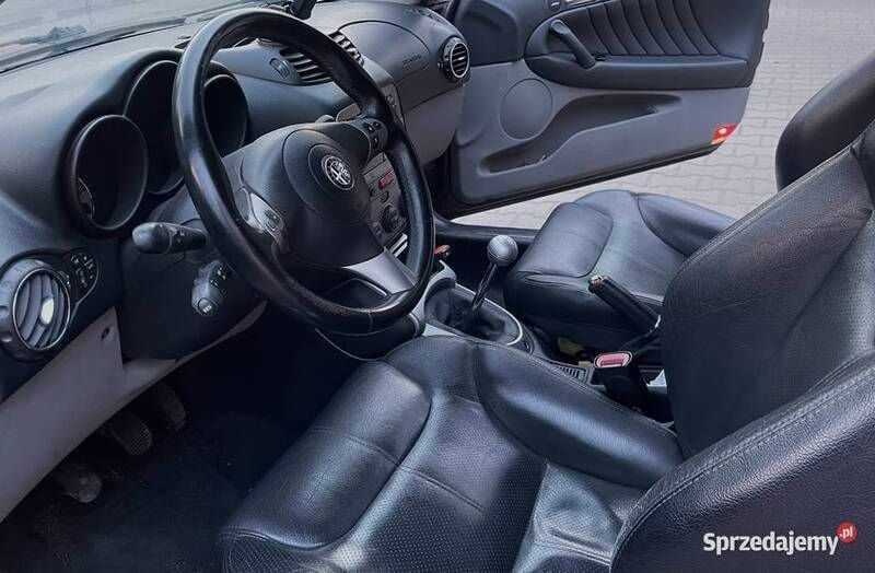 Używany Alfa Romeo GT 2006 Czarny Coupe