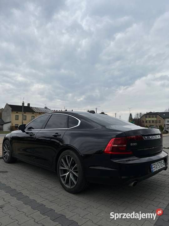 Używany Volvo S90 2016 Czarny Sedan/Limuzyna