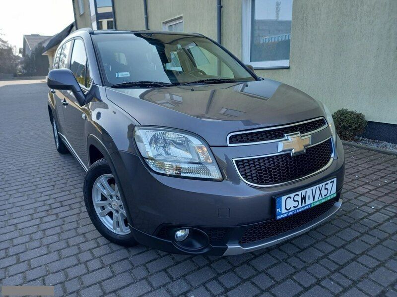Szary Używany 2012 Chevrolet Orlando Minivan | 25 900 zł (Uczciwa cena) - Obraz 1/4
