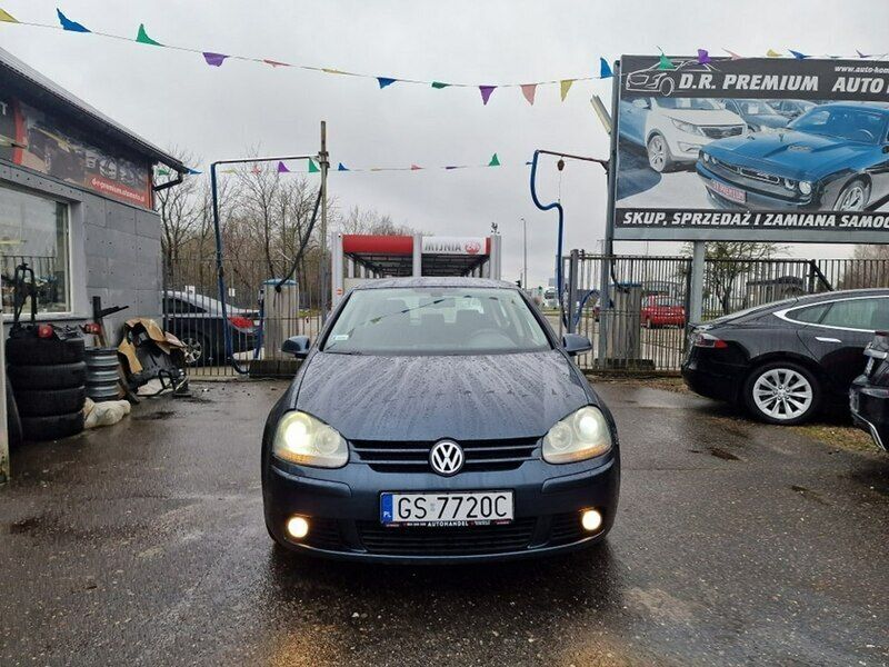 Używany VW Golf IV 90 KM (66 kW) 2004 Niebieski ciemny (metalik) Hatchback