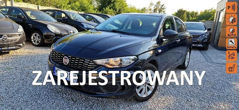 Czarny (metalik) Używany 2017 Fiat Tipo Hatchback | 34 900 zł (Uczciwa cena) - Obraz 1/4