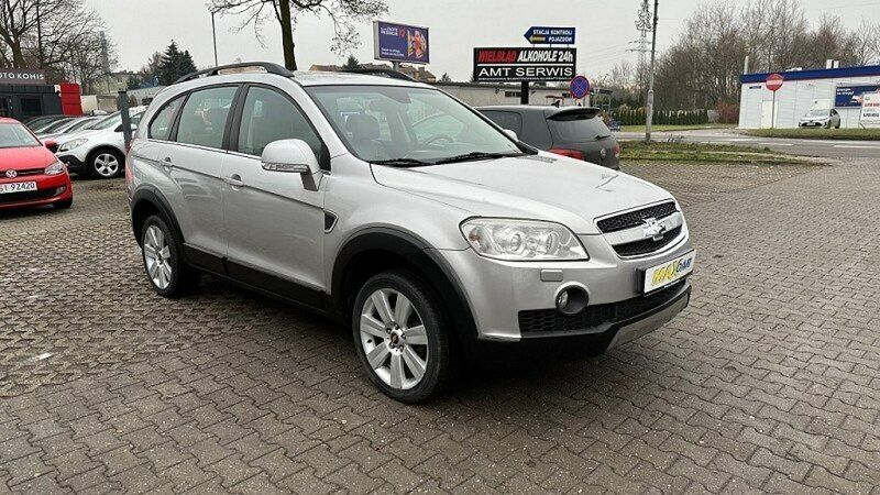 Używany Chevrolet Captiva 150 KM (110 kW) 2007 Srebrny (metalik) SUV