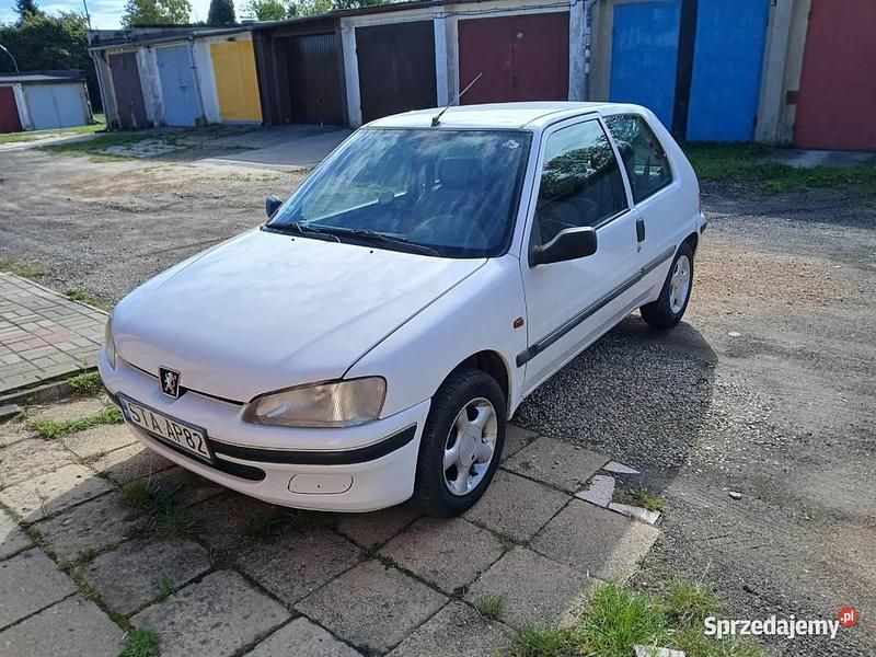 Biały Używany 2002 Peugeot 106 Hatchback | 4000 zł - Obraz 1/4