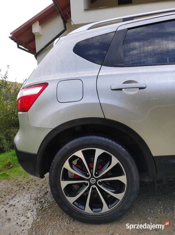 Srebrny Używany 2011 Nissan Qashqai SUV | 38 500 zł (Drogi) - Obraz 1/4