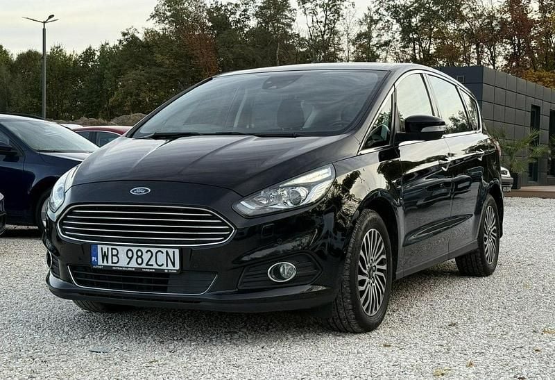 Czarny (metalik) Używany 2018 Ford S-MAX S Minivan | 58 800 zł (Uczciwa cena) - Obraz 1/4