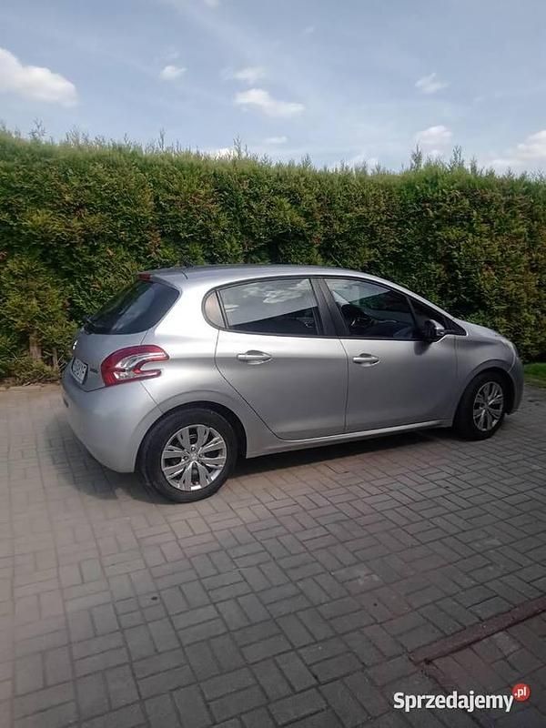 Używany Peugeot 208 2012 Srebrny Hatchback