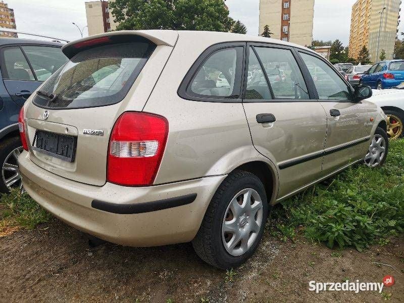 Używany Mazda 323F 1999 Beżowy Hatchback