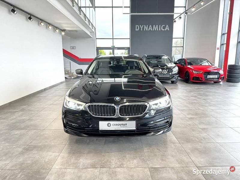 Używany BMW 518 Advantage 150 KM (110 kW) 2018 Czarny (metalik) Kombi