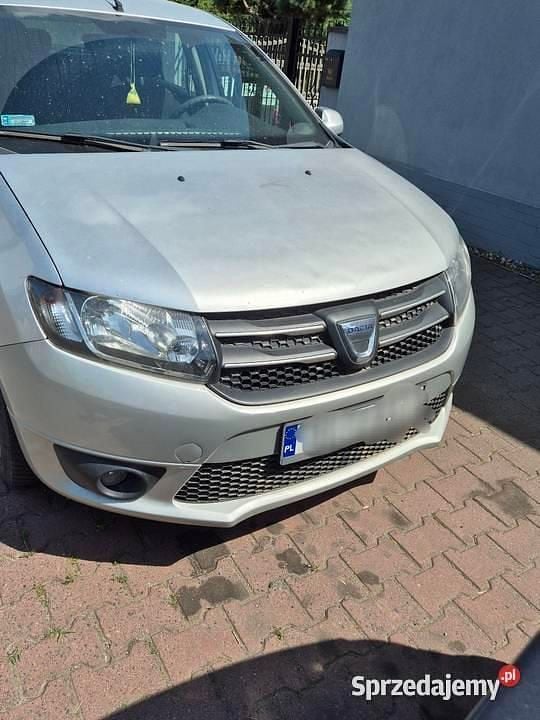 Srebrny Używany 2015 Dacia Logan Sedan/Limuzyna | 13 999 zł - Obraz 1/4