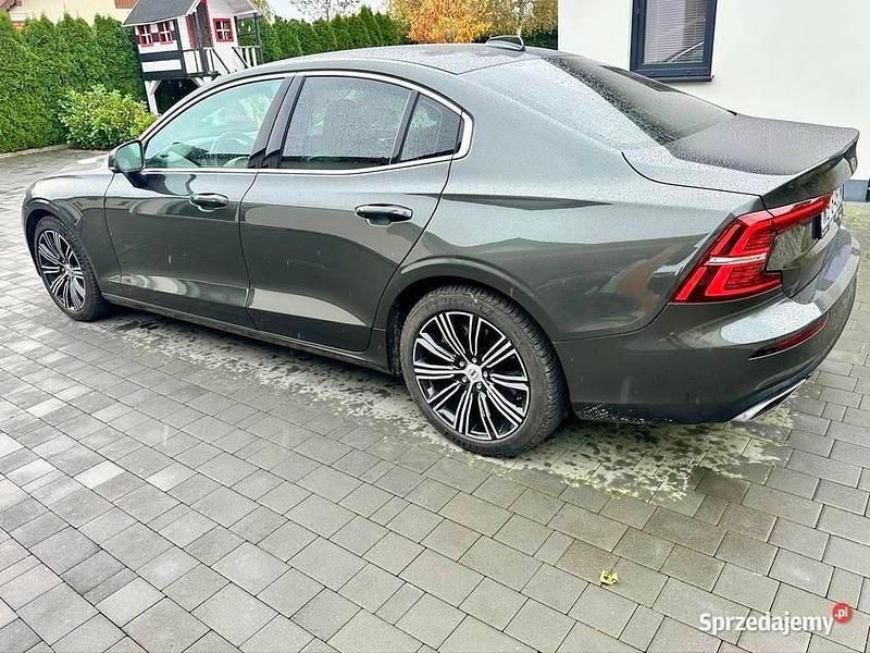 Używany Volvo S60 2021 Zielony Sedan/Limuzyna