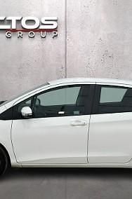 Używany Toyota Yaris 112 KM (82 kW) 2019 Biały Hatchback