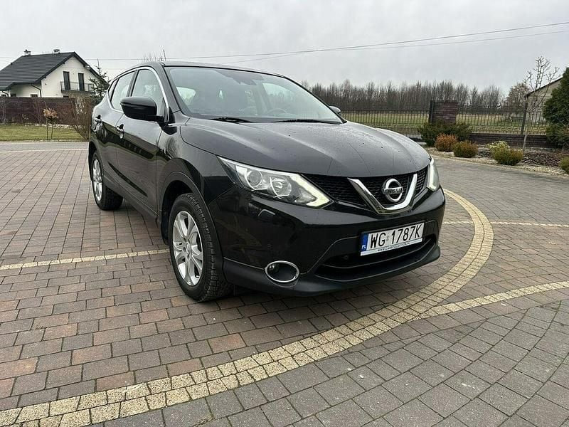 Używany Nissan Qashqai 163 KM (119 kW) 2016 Czarny SUV
