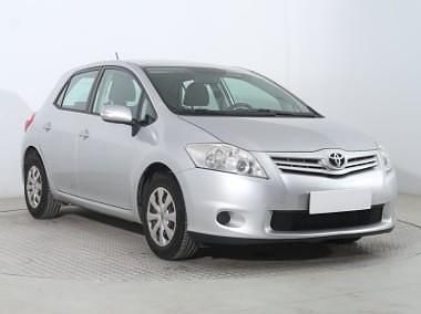 Srebrny Używany 2012 Toyota Auris Hatchback | 23 999 zł (Uczciwa cena) - Obraz 1/4