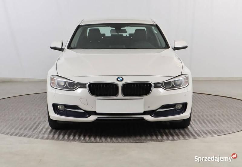Biały Używany 2015 BMW 320 Sedan/Limuzyna | 54 999 zł (Super Cena) - Obraz 1/4