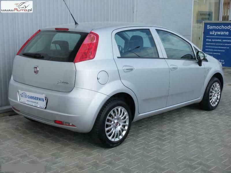 Używany Fiat Grande Punto 77 KM (56 kW) 2011 Srebrny (metalik) Hatchback