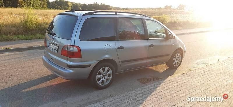 Srebrny Używany 2002 Ford Galaxy Minivan | 6400 zł (Drogi) - Obraz 1/4
