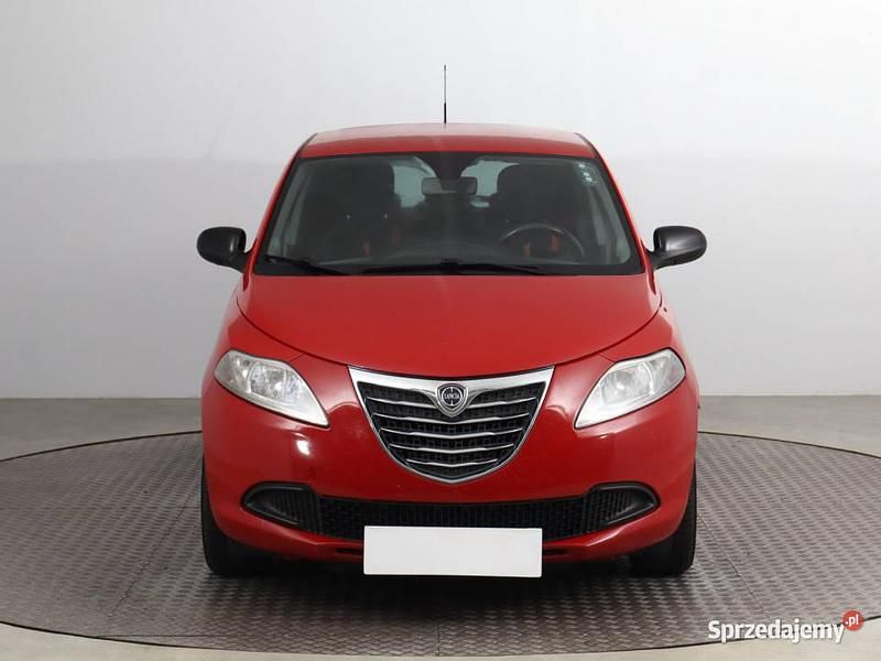 Czerwony Używany 2013 Lancia Ypsilon Hatchback | 17 999 zł - Obraz 1/4