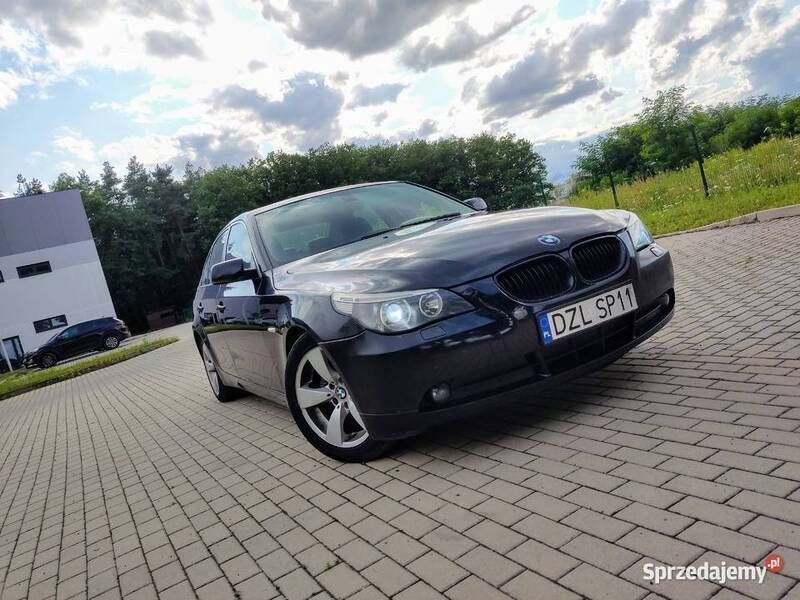 Używany BMW 520 2003 Czarny Sedan/Limuzyna