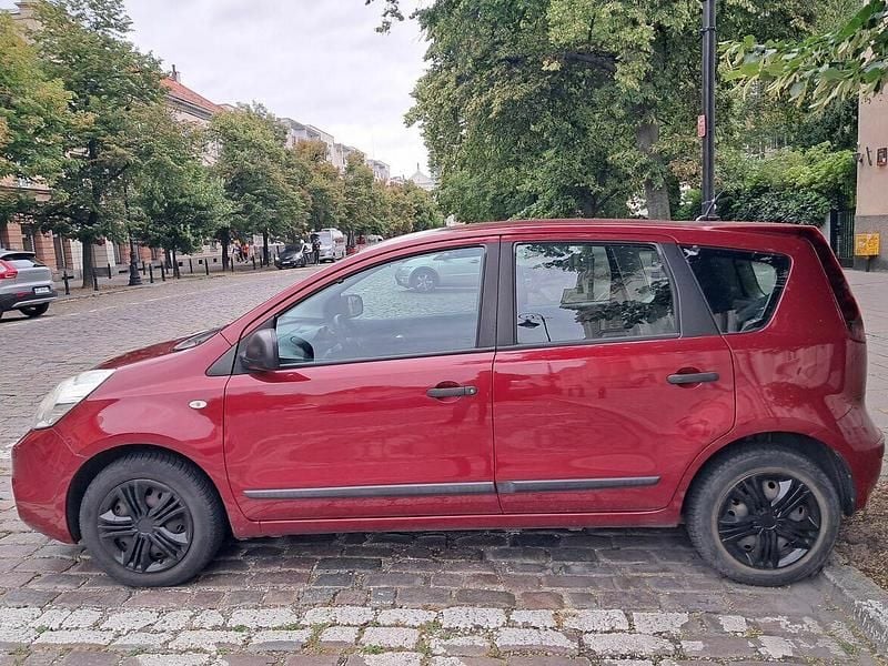 Inny kolor Używany 2010 Nissan Note Minivan | 18 000 zł (Uczciwa cena) - Obraz 1/4