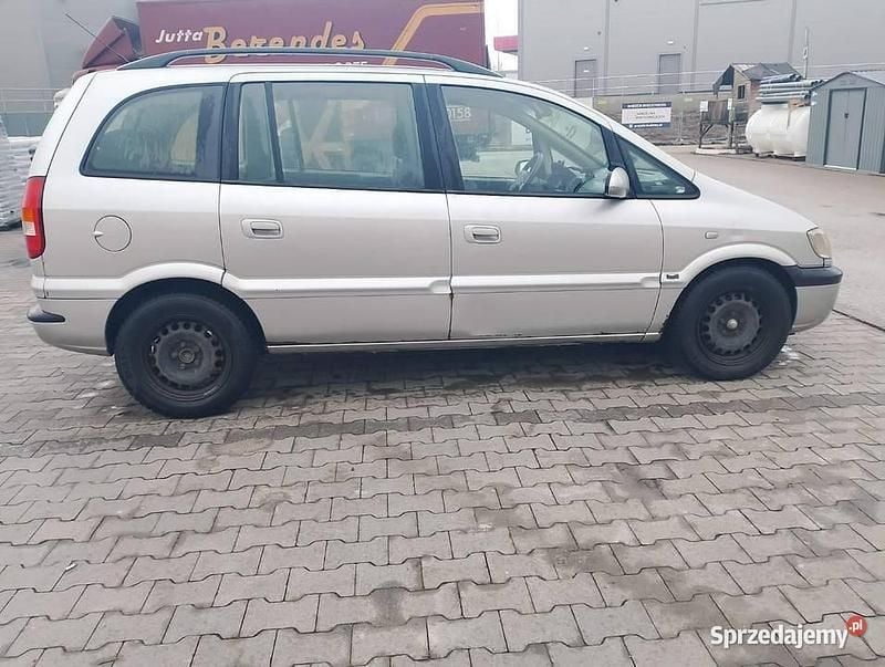 Używany Opel Zafira 2002 Srebrny Minivan