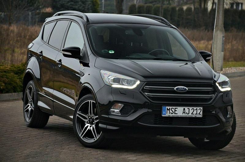 Czarny Używany 2017 Ford Kuga ST-Line SUV | 59 800 zł (Uczciwa cena) - Obraz 1/4