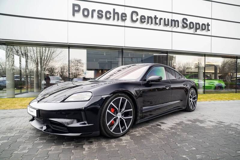 Jet black metallic Nowe 2024 Porsche Taycan 4S Sedan/Limuzyna | 499 900 zł (Dobra cena) - Obraz 1/4