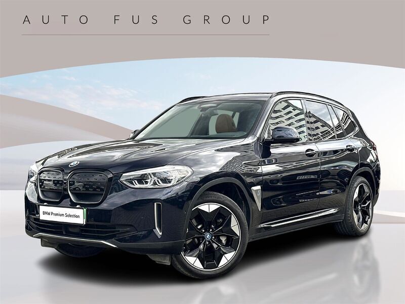 Czarny carbon m metalizowany Używany 2021 BMW iX3 Impressive SUV | 119 900 zł - Obraz 1/3