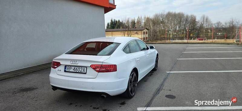 Biały Używany 2009 Audi A5 Coupe | 34 000 zł (Uczciwa cena) - Obraz 1/4