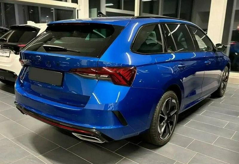 Nowe Skoda Octavia RS 265 KM (194 kW) 2025 Niebieski Kombi