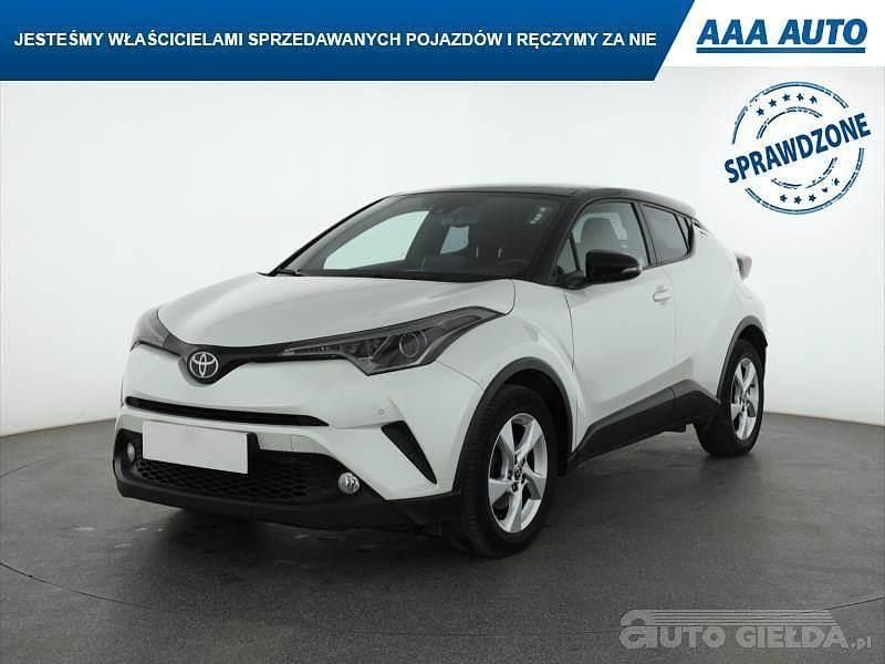 Używany Toyota C-HR 116 KM (85 kW) 2018 Biały SUV