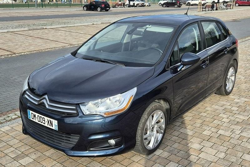 Używany Citroën C4 130 KM (95 kW) 2014 Niebieski (metalik, perła) Hatchback