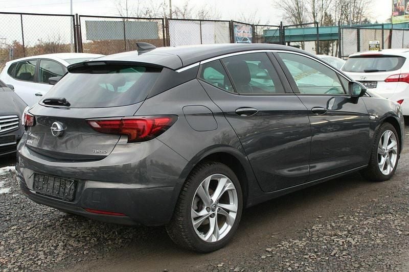 Używany Opel Astra 150 KM (110 kW) 2016 Szary Hatchback