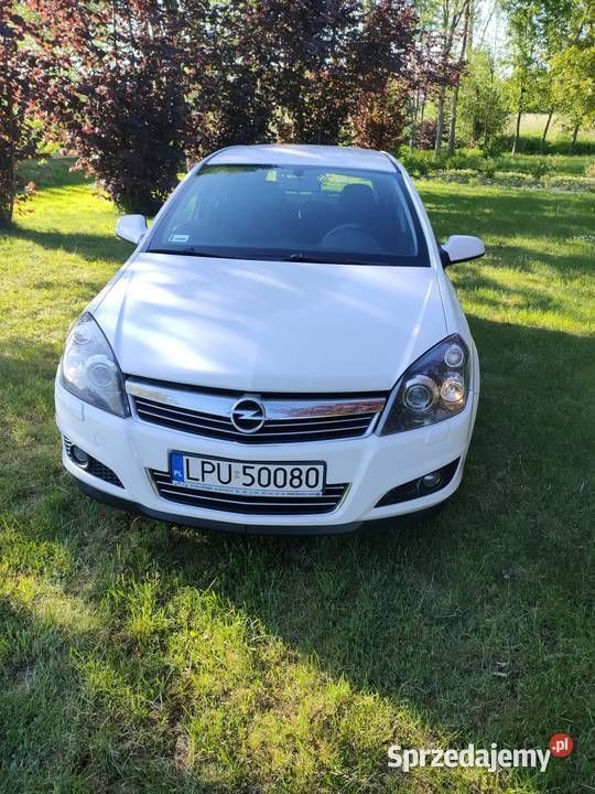 Używany Opel Astra 2010 Biały Kombi