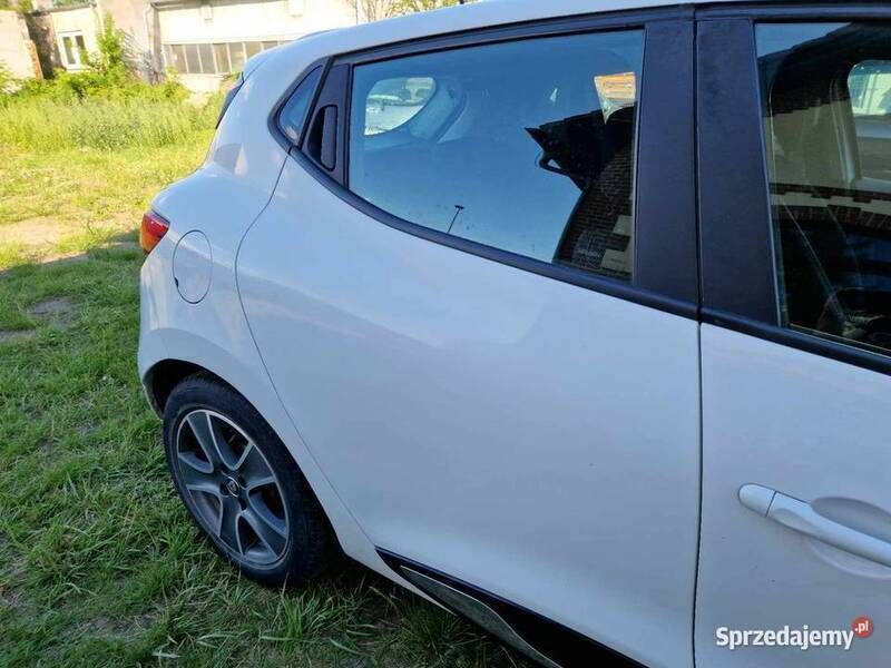 Używany Renault Clio IV 75 KM (55 kW) 2017 Biały Hatchback