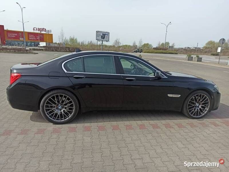 Czarny Używany 2008 BMW 750 Sedan/Limuzyna | 55 000 zł - Obraz 1/4