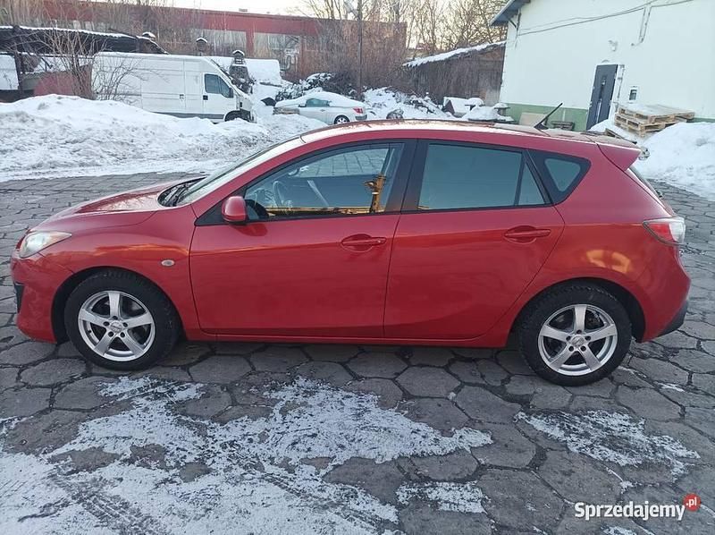 Używany Mazda 3 2011 Czerwony Hatchback