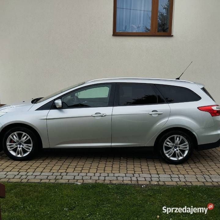 Srebrny Używany 2011 Ford Focus Kombi | 22 000 zł - Obraz 1/4