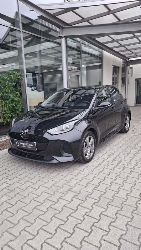 Jet black Używany 2024 Mazda 2 Hatchback | 99 000 zł (Uczciwa cena) - Obraz 1/4