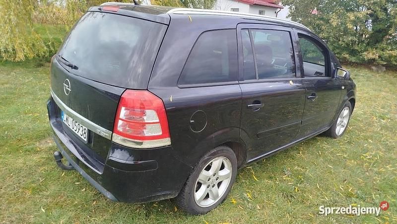 Używany Opel Zafira 2008 Czarny Minivan