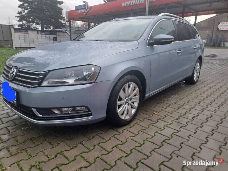 Niebieski Używany 2013 VW Passat Sedan/Limuzyna | 35 000 zł (Uczciwa cena) - Obraz 1/4