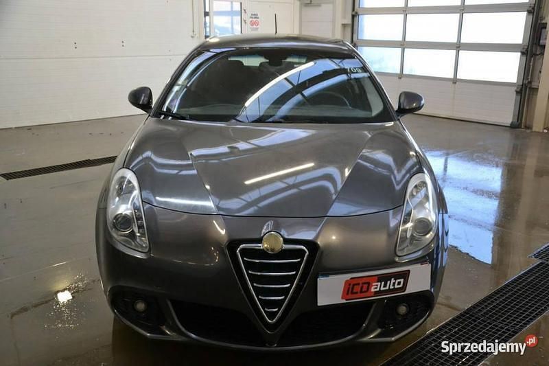 Szary Używany 2011 Alfa Romeo Giulietta Hatchback | 9200 zł - Obraz 1/4