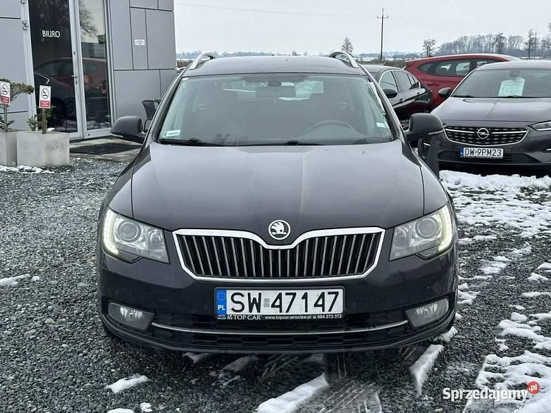 Czarny Używany 2014 Skoda Superb Kombi | 37 900 zł (Dobra cena) - Obraz 1/4