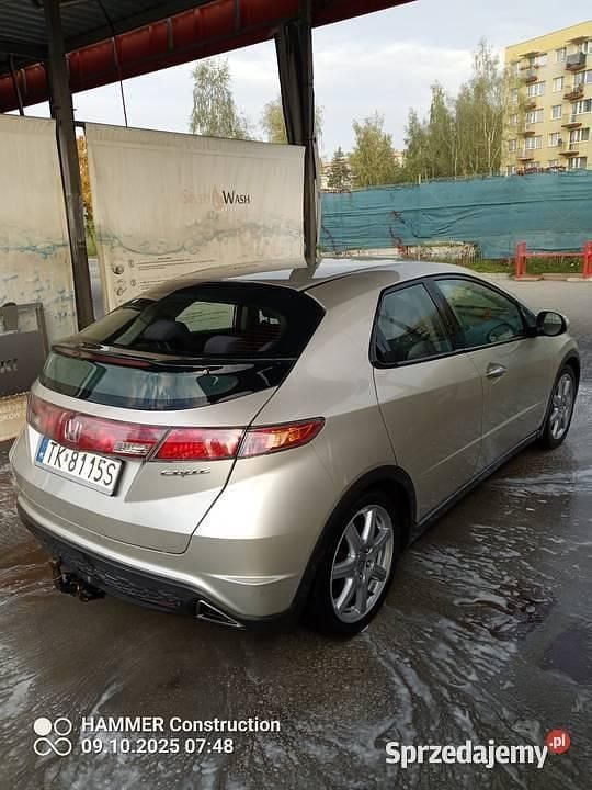 Używany Honda Civic 140 KM (102 kW) 2007 Złoty Hatchback